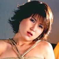 秋吉あゆみ