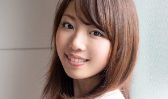雫月こと（姫野あみゅ）