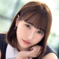 鈴乃ニナ