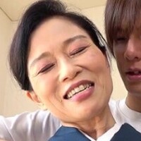 本村千春